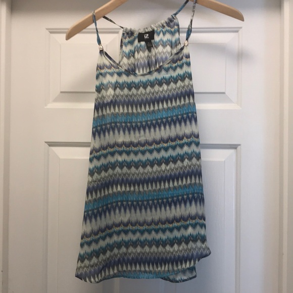 Sheer lightweight tank top - Picture 4 of 6